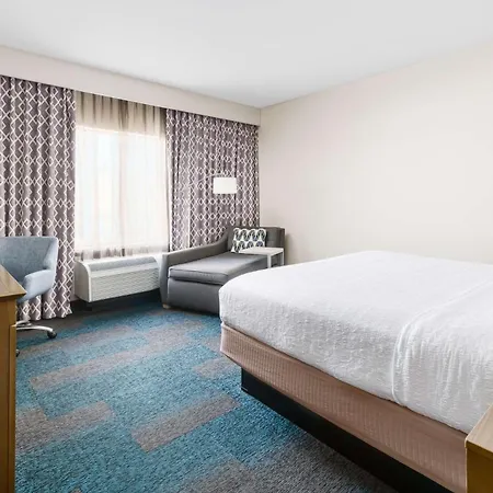 Hampton Inn & Suites Lax El Segundo-3
